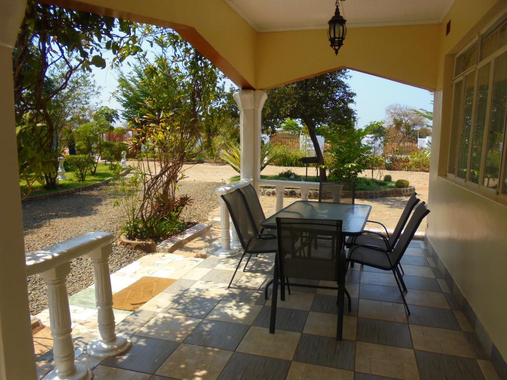 White Rose Lodge Livingstone Exterior photo